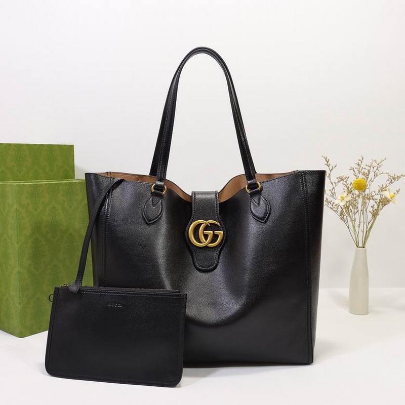 Gucci Handbags 301